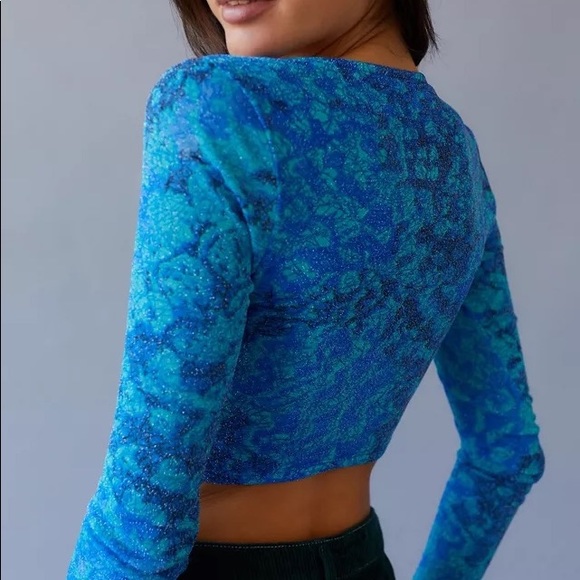 UO Urban Renewal Remnants Ruched Glitter Pattern Top - Picture 3 of 11